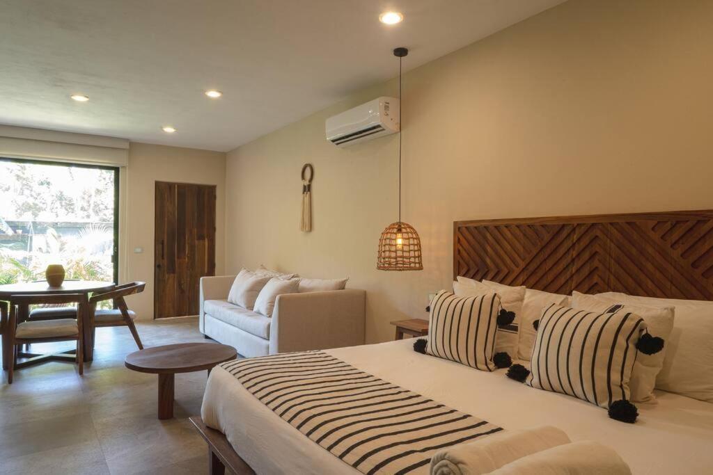 New 1 Bedroom - Apartment