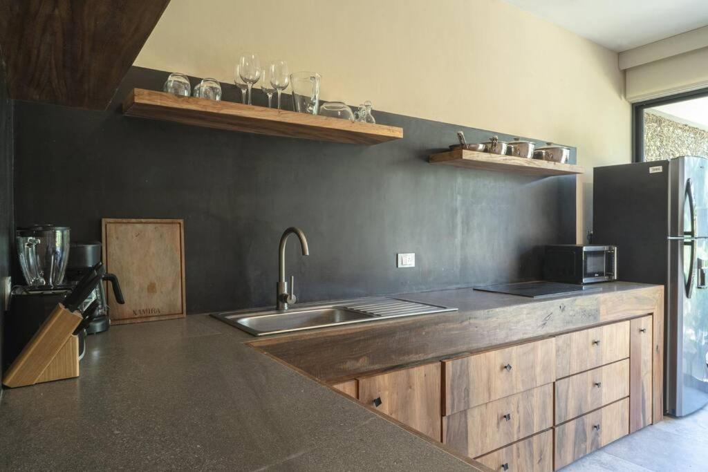 New 1 Bedroom - *
